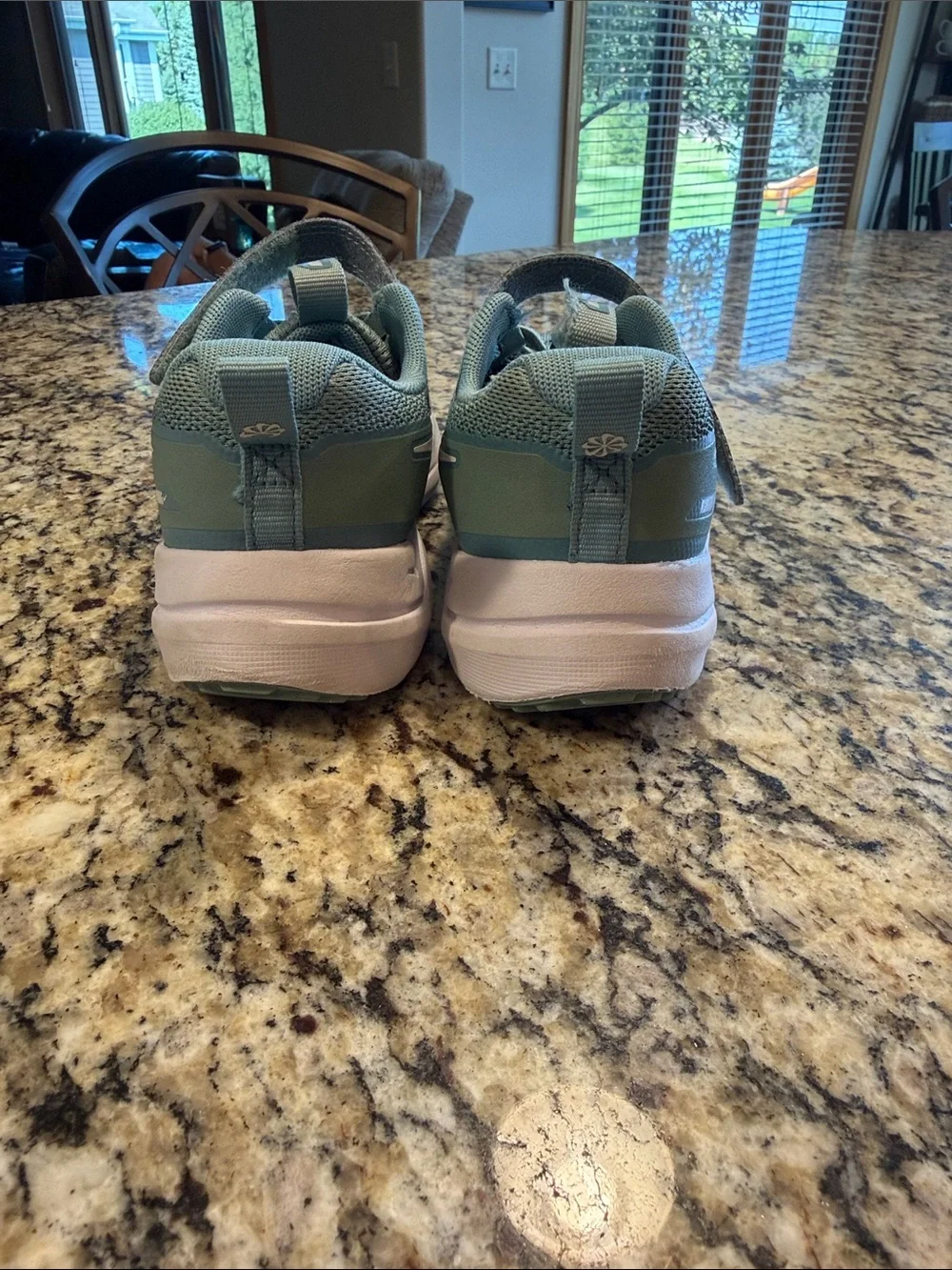 Nike Kids Mint Green Athletic Sneakers with White Swoosh Size 1Y